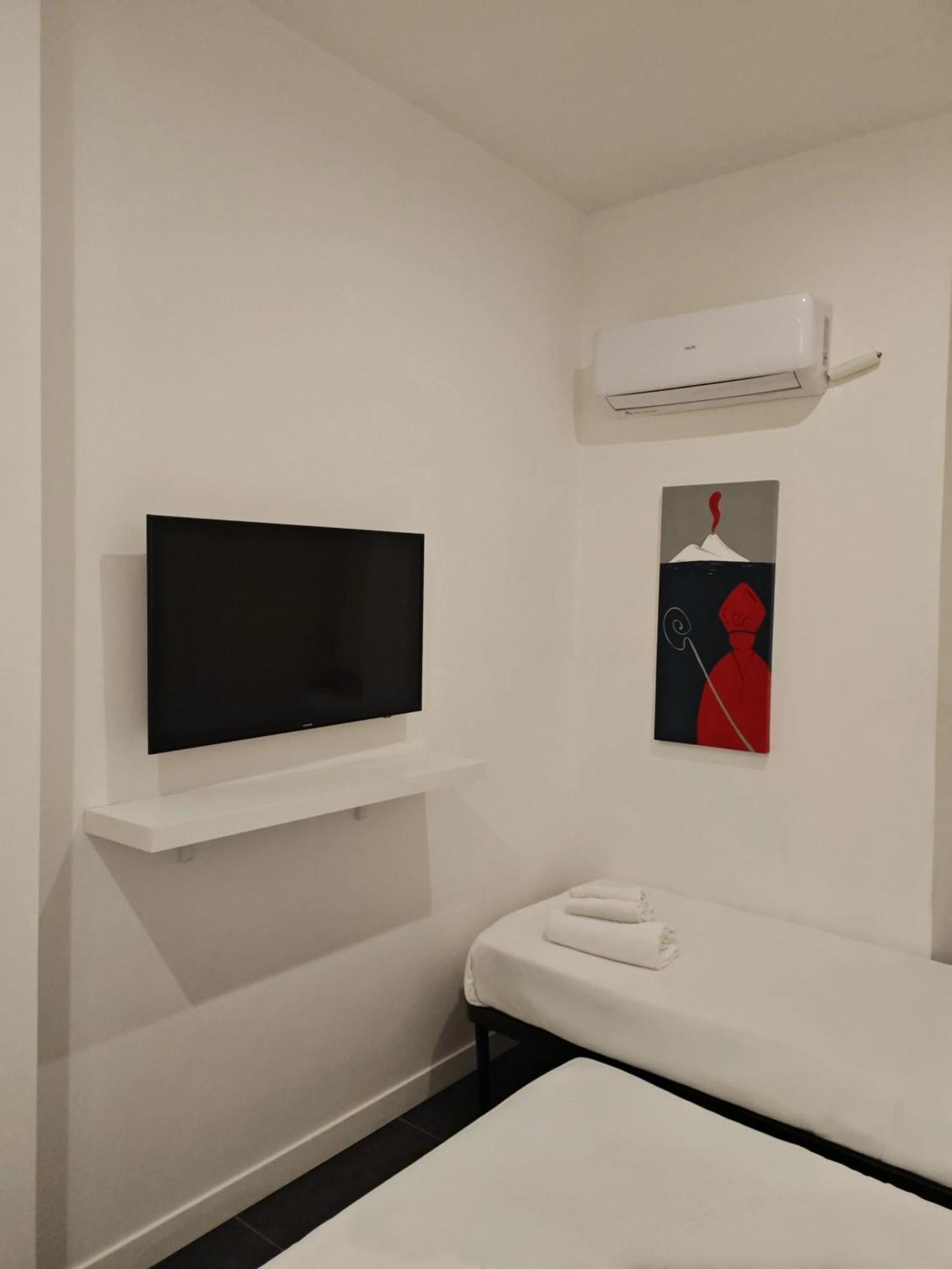 Art Street Hotel Naples Bilik gambar