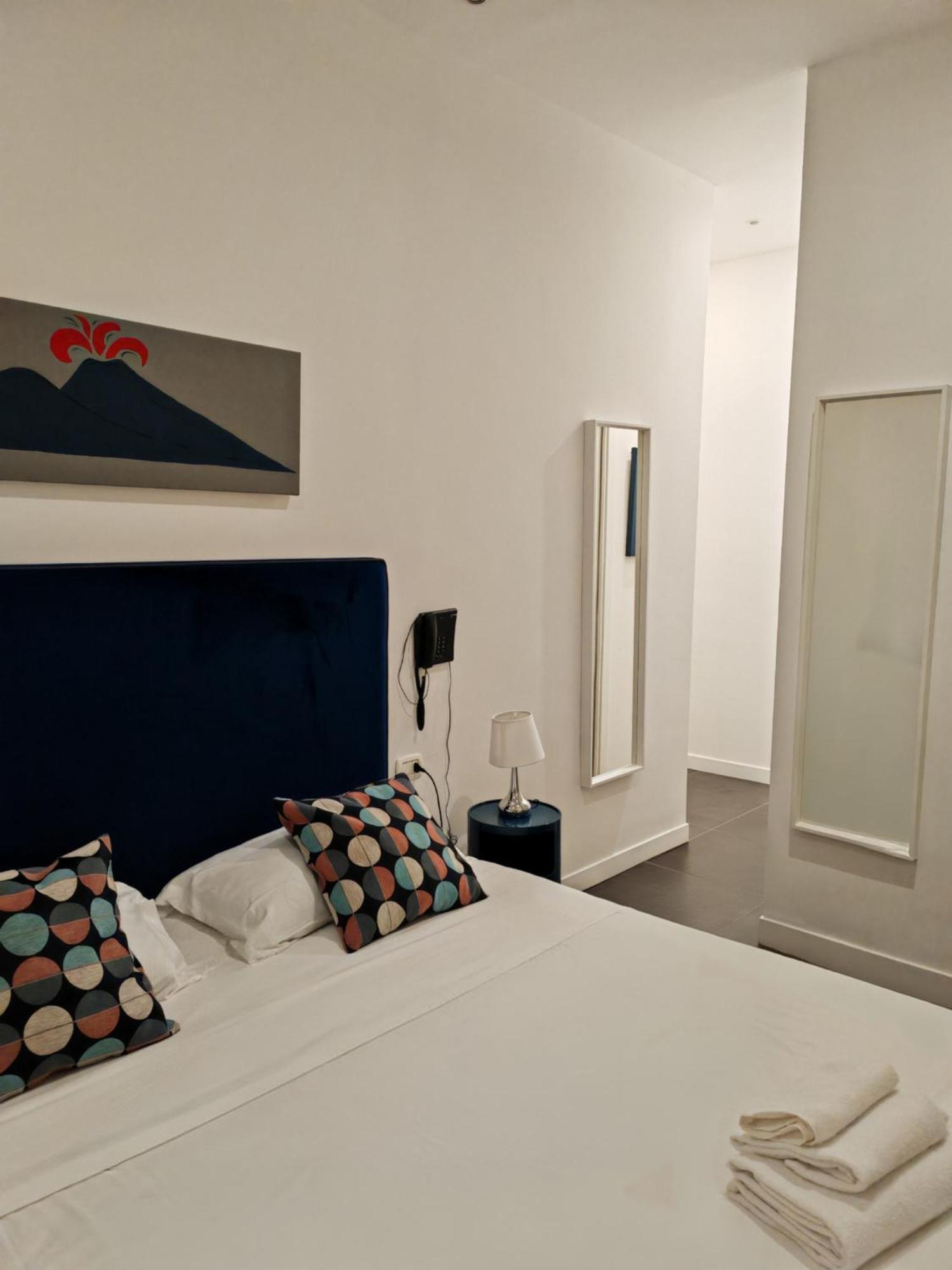 Art Street Hotel Naples Bilik gambar