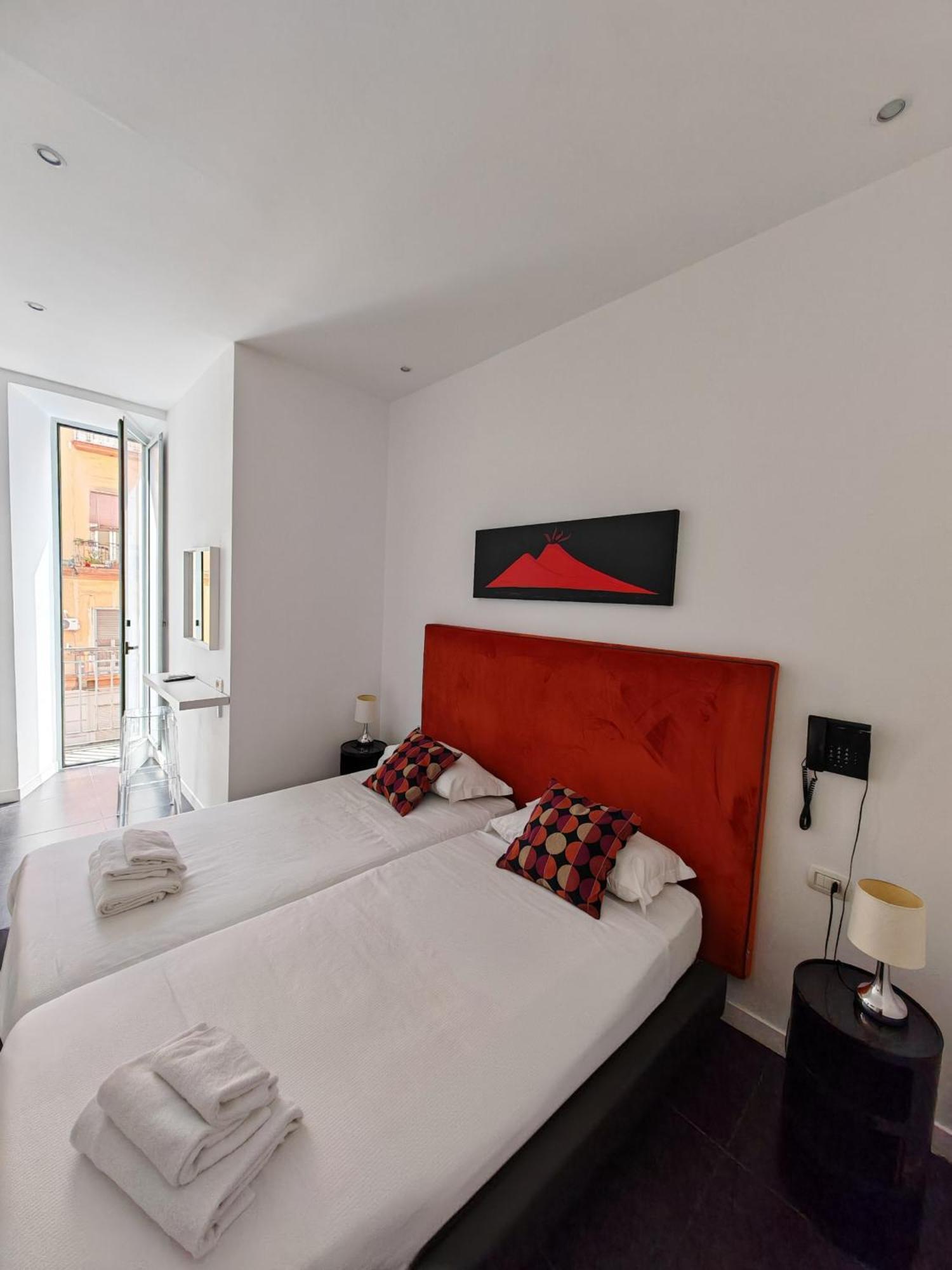 Art Street Hotel Naples Bilik gambar